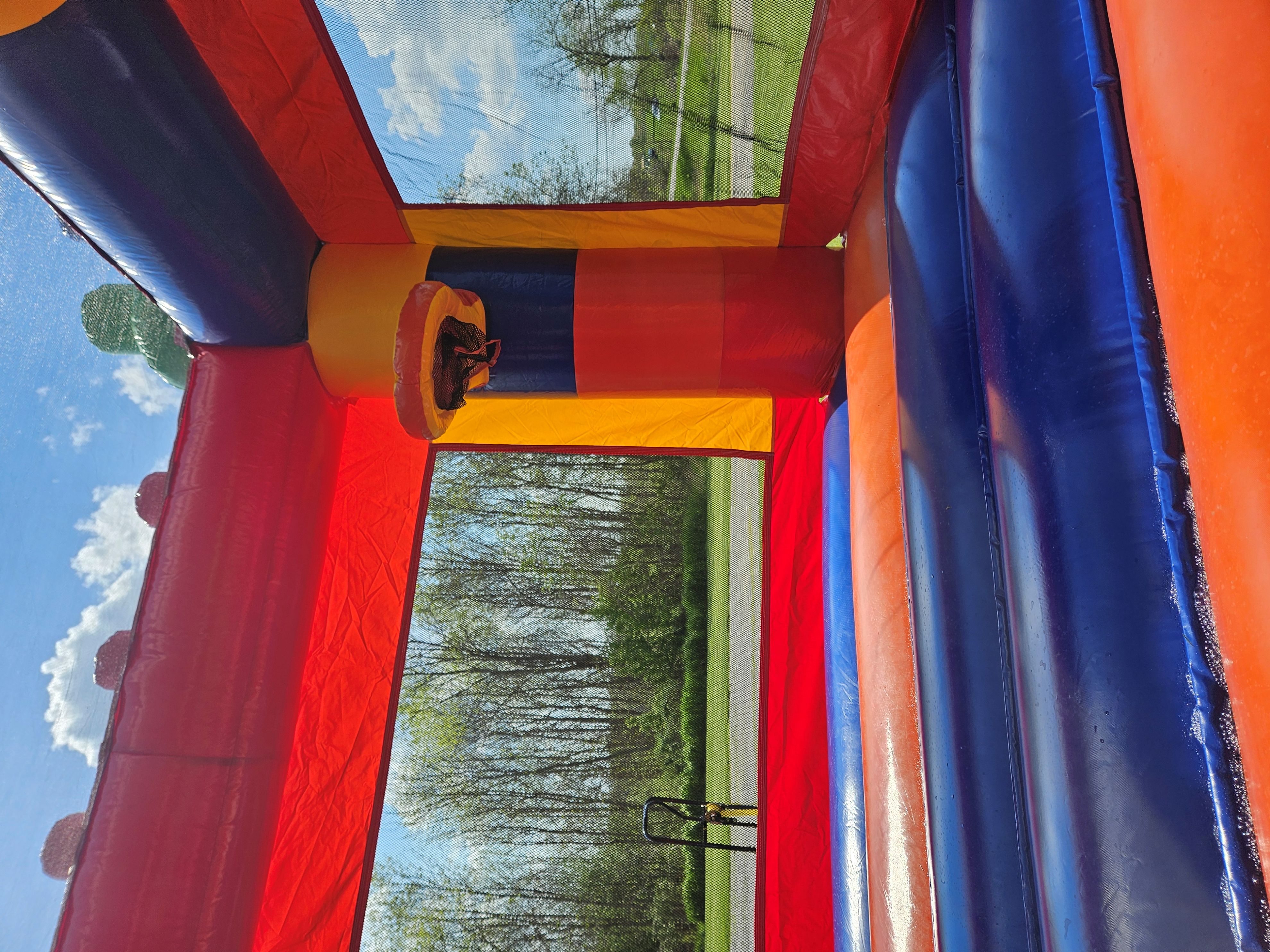 Angle view 4
